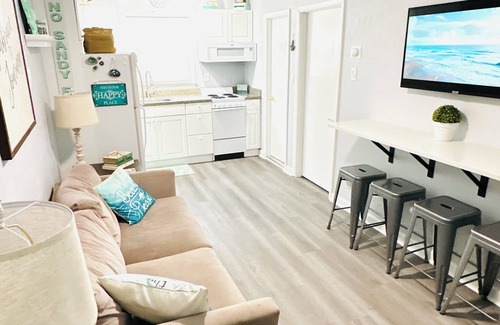 Wildwood Condo | Right next to Beach, Boardwalk, and Convention Center!