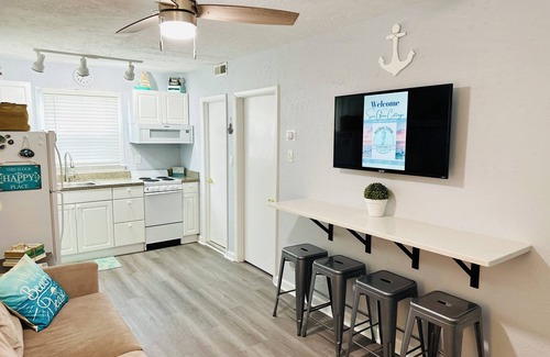 Wildwood Condo | Right next to Beach, Boardwalk, and Convention Center!