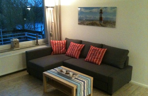 Busum Apartment | π¨ Right on the sandy beach, sunny balcony, quiet location, WiFi π¨
