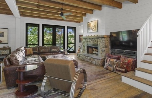 Gainesville Cottage | Right on the water