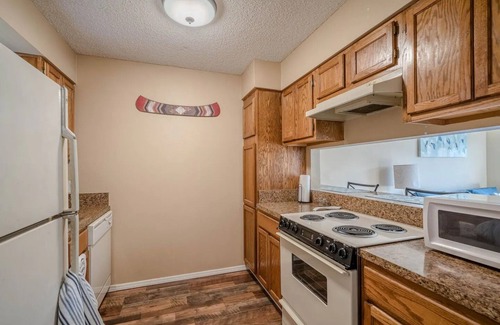 Mid America Condo | Right on the water