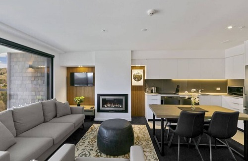 Arthur's Point Apartment | Rihir Apartment @ the base of Coronet Peak