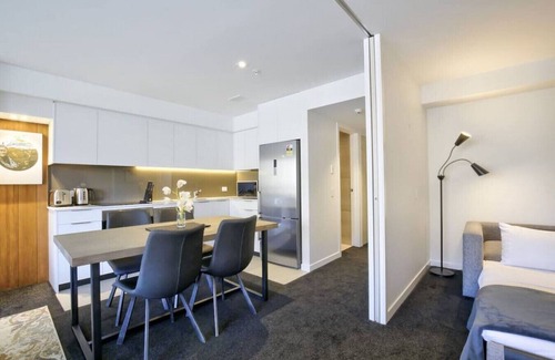 Arthur's Point Apartment | Rihir Apartment @ the base of Coronet Peak