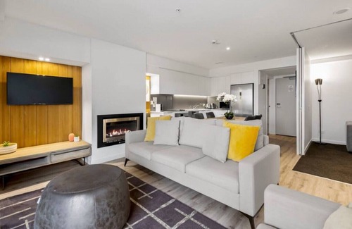 Arthur's Point Apartment | Rima Apartment at the base of Coronet Peak