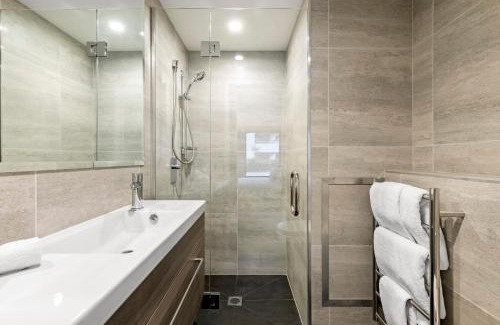 Arthur's Point Apartment | Rima Apartment at the base of Coronet Peak