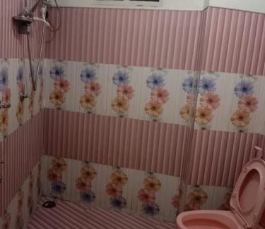 Eravur Pattu Hotel | Rimadi Lake Guest Inn