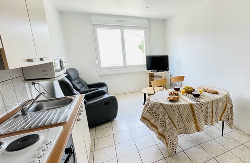 Forges-les-Bains Apartment | Rimbaud: Apartment 300 meters from the spa (public parking)