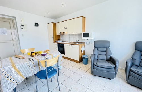 Forges-les-Bains Apartment | Rimbaud: Apartment 300 meters from the spa (public parking)