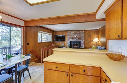 Twin Peaks Cabin | Rimforest Retreat w/Fireplace & Mountain Views!