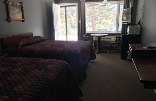 Thompson Falls Hotel | Rimrock Lodge