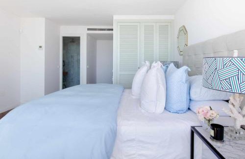 La Cala del Moral House | Rincon del Mar Watch Waves Roll in from the LavenderFringed Balcony