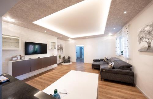 Bayreuth Apartment | Ring48 City Living - modernes Wohnen mit Wohlfühlambiente mitten im Stadtzentrum - vollausgestattete Küche, Bad mit Duschbadewanne, Parkplatz