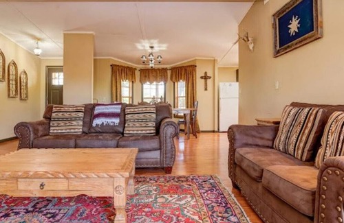 Uvalde House | Rio Vista at Lightning Bug Springs