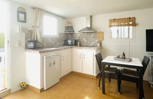Vinuela Apartment | Risa, pool, jacuzzi & private terrace