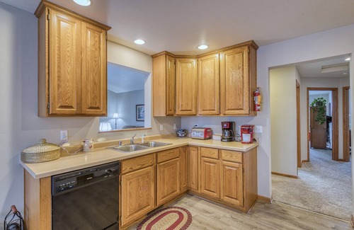 Egg Harbor Condo | Rise and Shine in Door County, Lovely Condo