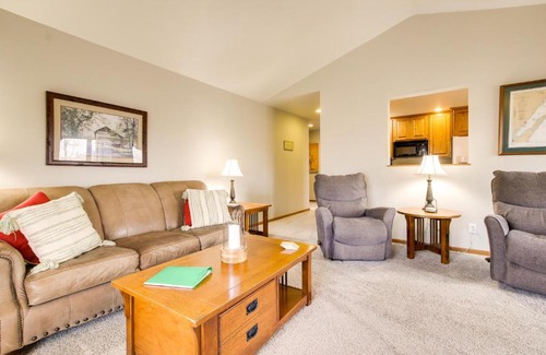 Egg Harbor Apartment | Rise and Shine in Door County! Egg Harbor Haven