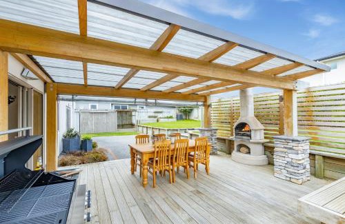 Wharewaka House | Rise and Shine - Taupo