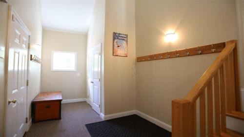 Campton House | Rising Ridge 28, O