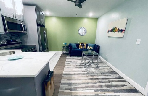 Rittenhouse Row Apartment | Rittenhouse Square near Kimmel Center 1BD Suite