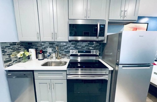 Rittenhouse Row Apartment | Rittenhouse Square near Kimmel Center Studio Suite