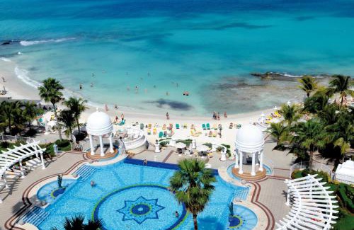 Punta Cancun Resort | Riu Palace Las Americas - All Inclusive - Adults Only