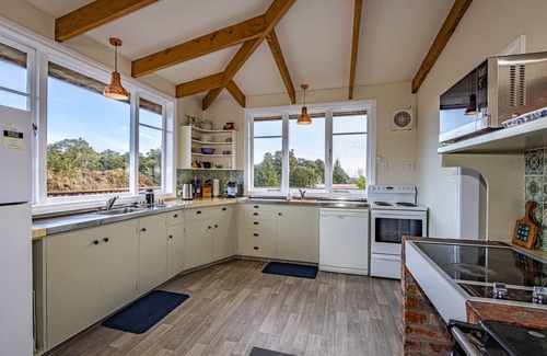 Horopito Cottage | Rivendell - Horopito Holiday Home