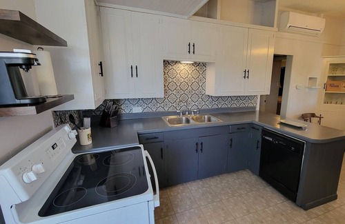 Center Point Cottage | River 5 - Riverfront Cottage - Guadalupe River