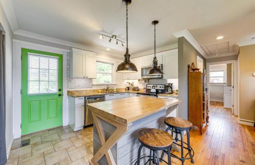 South French Broad House | River Arts District Home - Walk to Downtown!