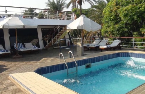 Qasr an-Nil Hotel | River Boat - Double Room with Private Bathroom