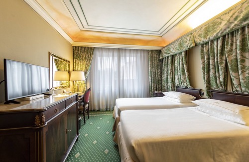 Tor di Quinto Hotel | River Château Hotel