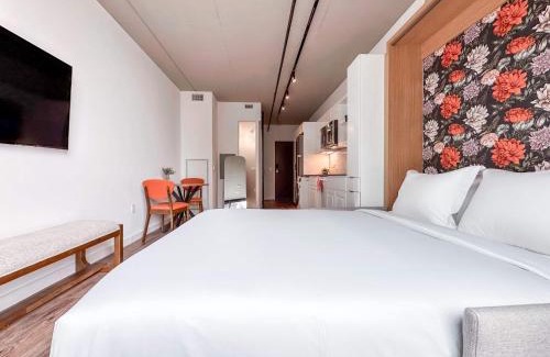 District Wharf Apartment | River & City View Suite - The Wharf DC by Monthier