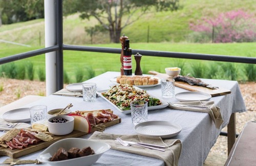 Gobarralong Cottage | River Cottage Jugiong: boutique country accommodation on the Murrumbidgee River