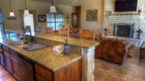 Concan House | River Dance