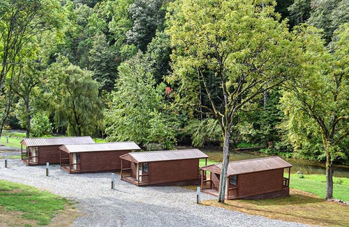 Harrogate Cabin | River Forge Cabin 78 - Cozy and Rustic 1 Bedroom Cabin - Creek Front