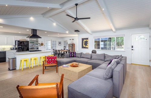 Kaweah House | River Front at the River Raven House
