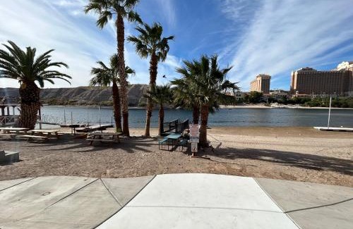 Bullhead City House | River Front Hideaway
