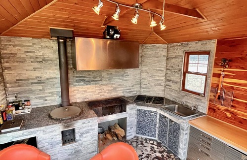 Monticello Cottage | River Front Home with lots of Outdoor Activities