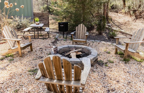 Lakemont House | River Front Mountain Cabin, Firepit, Front Porch