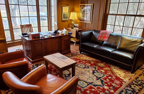 River Hills House | River Hills Estate 15 minutes from Downtown Milwaukee