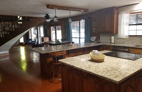 Autaugaville House | River Home, water front, boat docking. Great family retreat and get away.