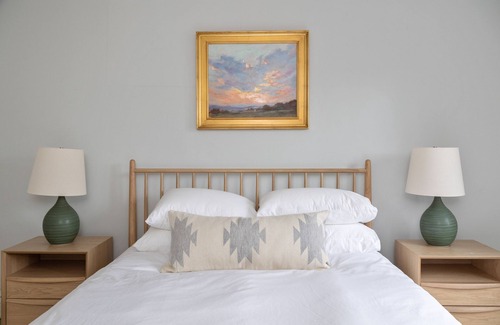 Middlebury House | River House in the Heart of Middlebury