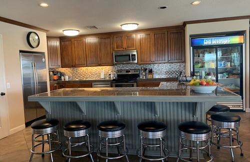 Earp House | River House on the Water! -- Bring Your Water Toys! Large Home, Family Oriented