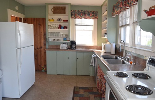 Chestertown House | River Lodge, Casual Riverfront setting