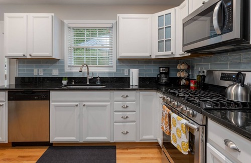 Woodfin House | River Mist Retreat 5 minutes to Downtown Asheville