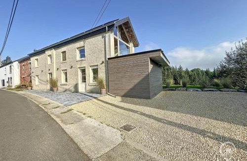 Ciergnon House | River Moon