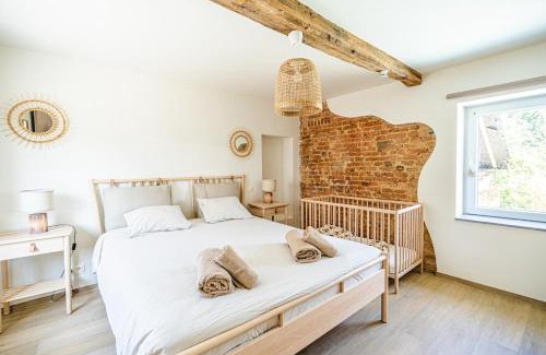 Ciergnon House | River Moon