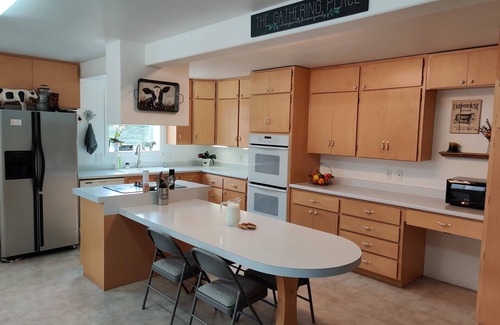 Glacier Country Other | River Ranch Farmhouse, 2 miles from Quinn's Hot Springs!