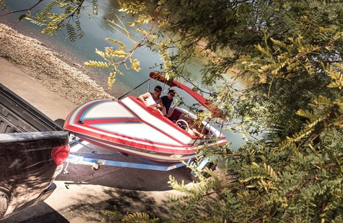 Ehrenberg House | River Resort Three Bedroom Home With Deck Sleeps 8
