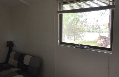 Younghusband House | River Respite @ Younghusband Long weekends 3 night minimum : linen provided