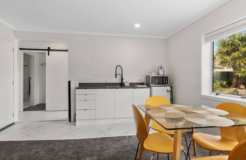 Ruakaka House | River Rest - Ruakaka Holiday Home